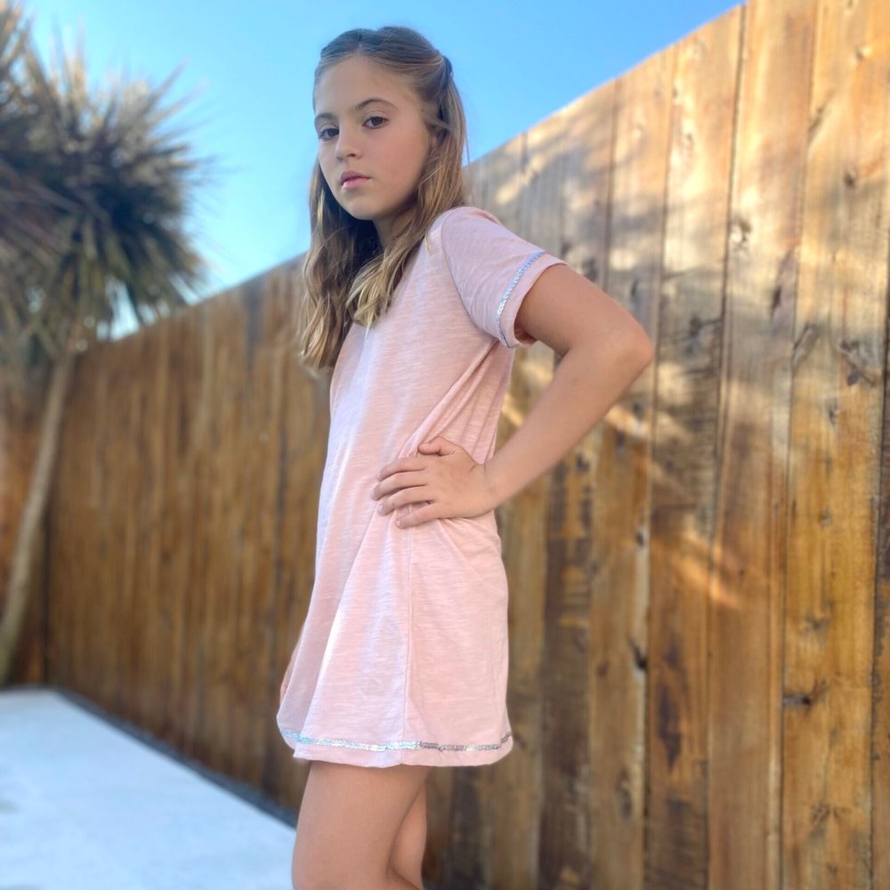 Vestido Rosa con Brillitos